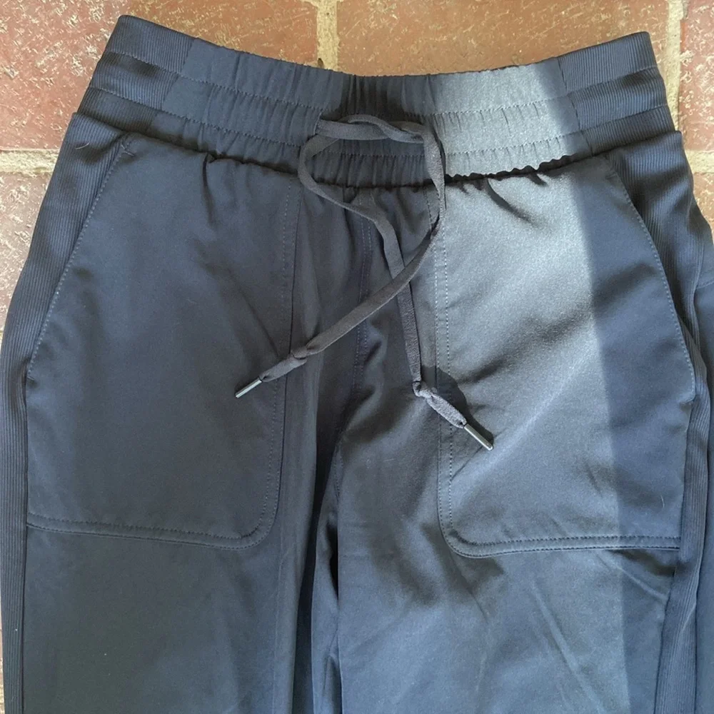 Mondetta EUC Lined High Waisted Joggers - Picture 3 of 14
